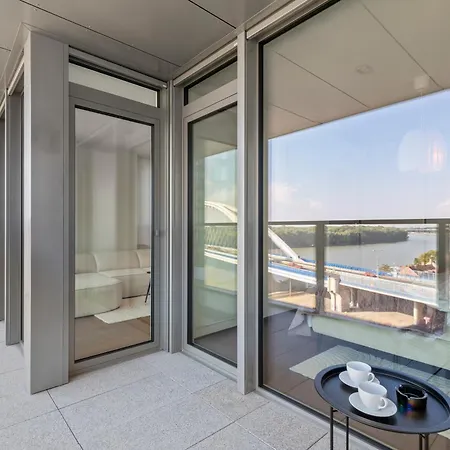 Eurovea Tower 3 River View * Pozsony