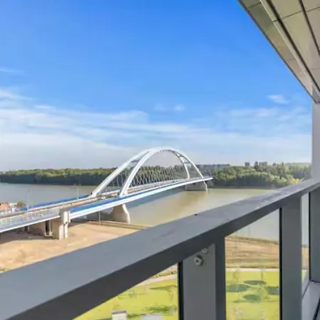 Eurovea Tower 3 River View * Pozsony