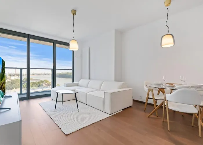 Eurovea Tower 3 River View *