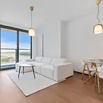 Eurovea Tower 3 River View Apartamento *