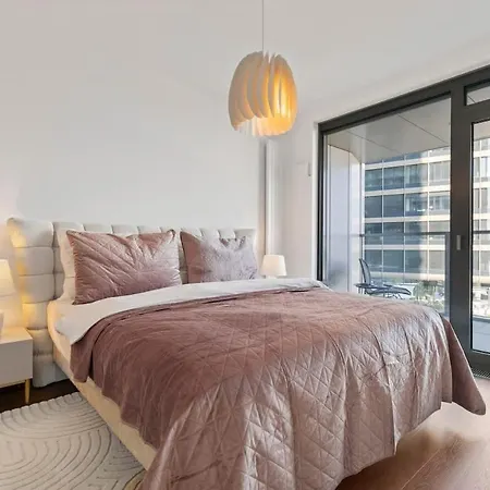 Eurovea Tower 3 River View Apartment *